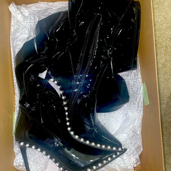 Patent leather thigh high boots - Picture 4 of 4